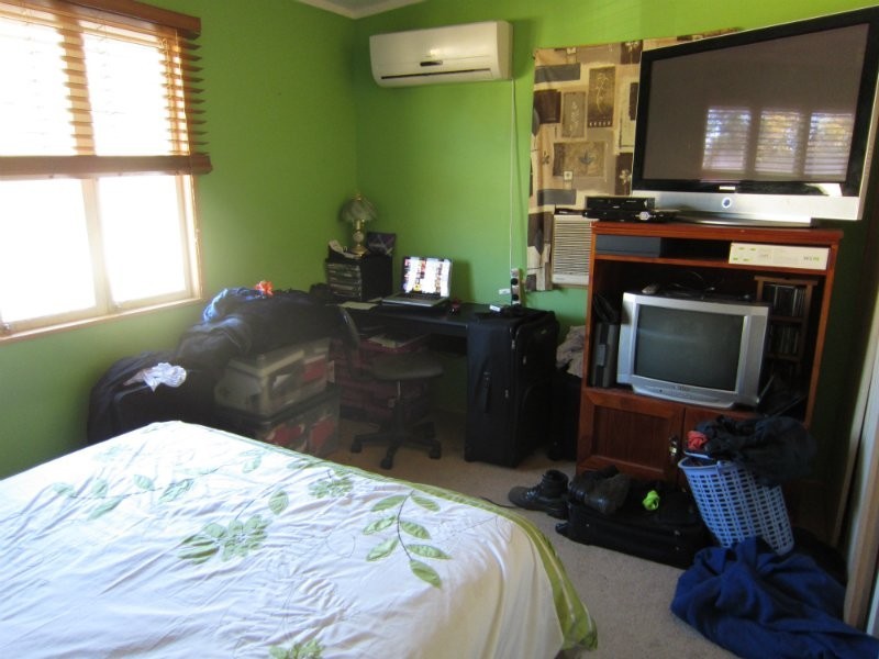 3 Heather Street, Silkstone QLD 4304