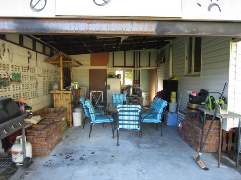 3 Heather Street, Silkstone QLD 4304