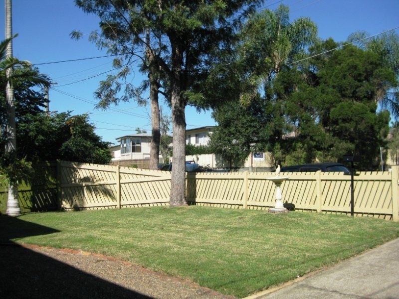 15 Prunda Parade, Raceview QLD 4305