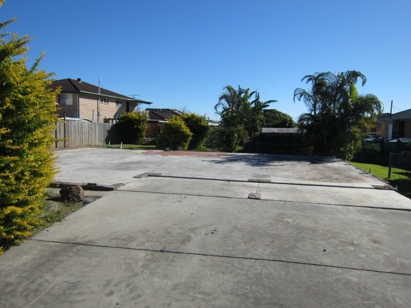 2 Wade Street, Bundamba QLD 4304