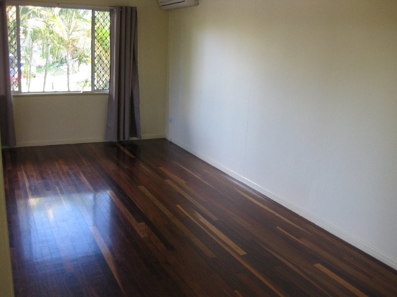 27 Hayes Street, Brassall QLD 4305