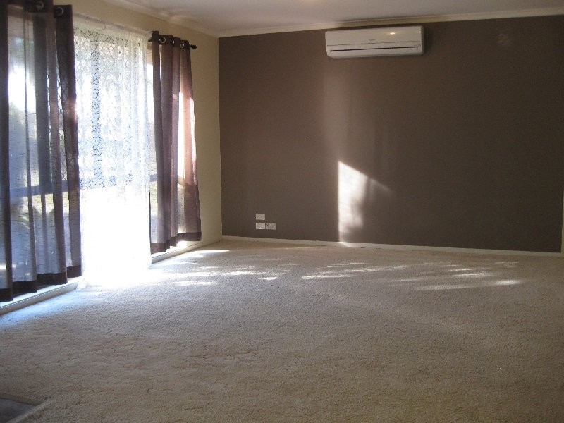 110 Equestrian Drive, Yamanto QLD 4305