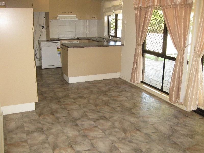 110 Equestrian Drive, Yamanto QLD 4305