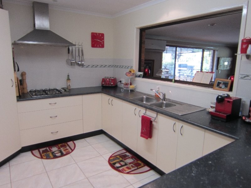 18 Tinworth Street, Willowbank QLD 4306