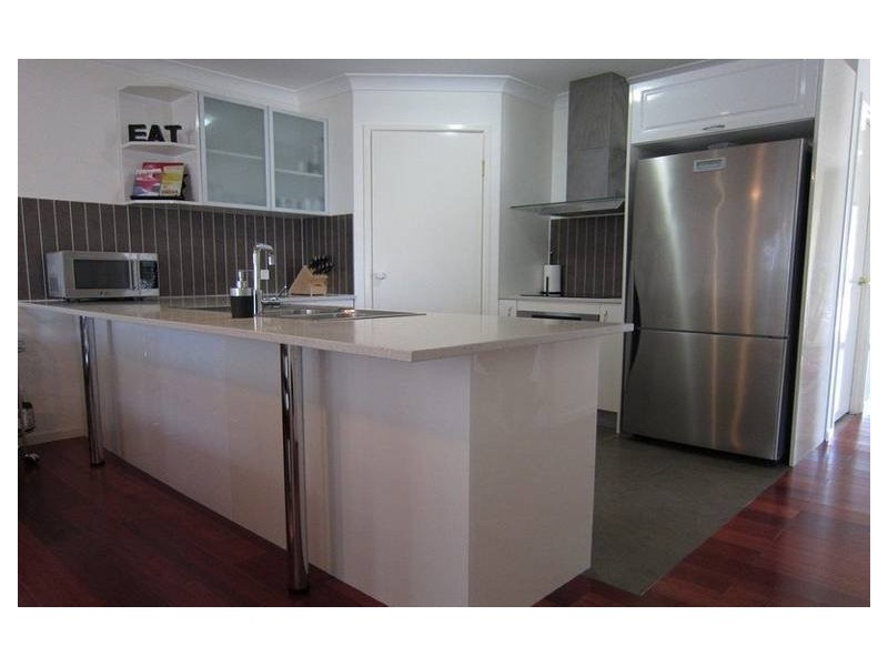 2/5 Lagoona Court, Churchill QLD 4305