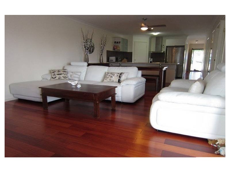 2/5 Lagoona Court, Churchill QLD 4305
