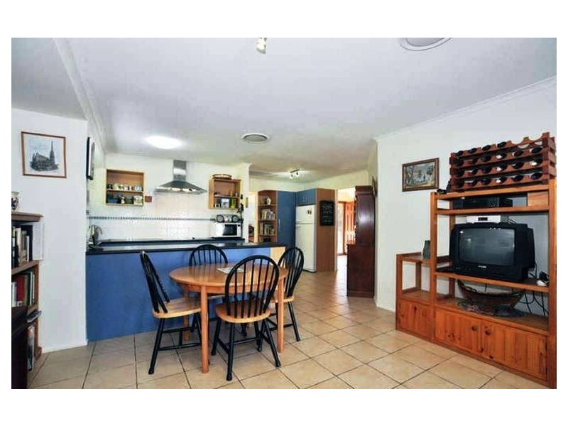 26 Islandview Street, Barellan Point QLD 4306