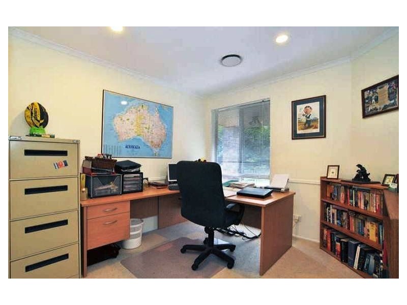 26 Islandview Street, Barellan Point QLD 4306