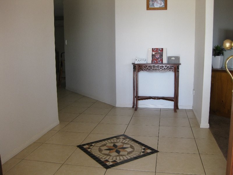 185 Edwards Street, Flinders View QLD 4305