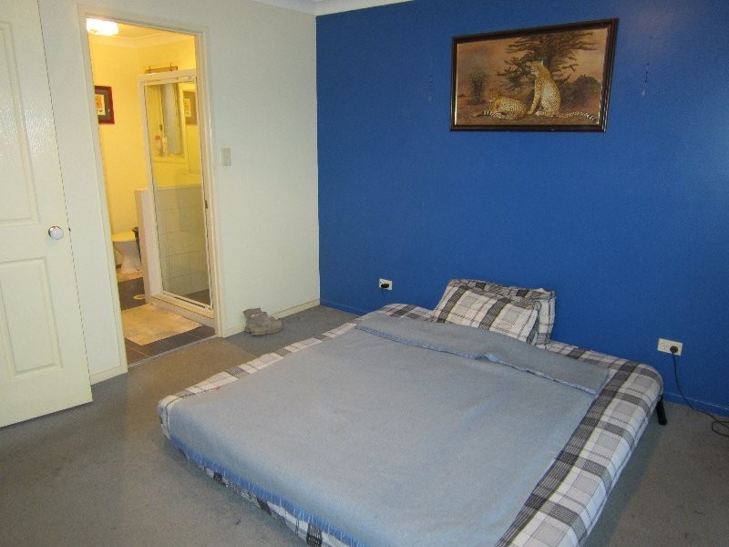 73 Sandalwood Drive, Yamanto QLD 4305