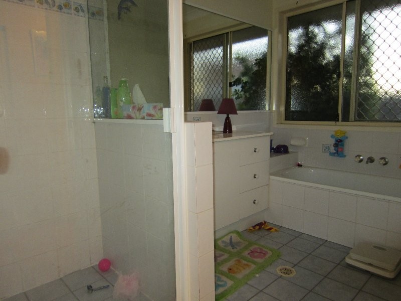 73 Sandalwood Drive, Yamanto QLD 4305