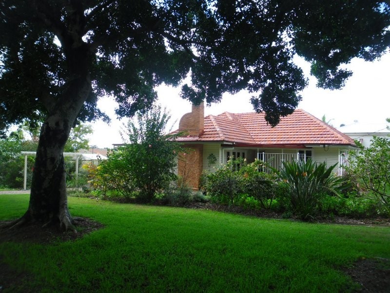 2 Stuart Street, Eastern Heights QLD 4305