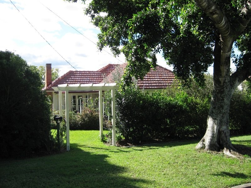 2 Stuart Street, Eastern Heights QLD 4305