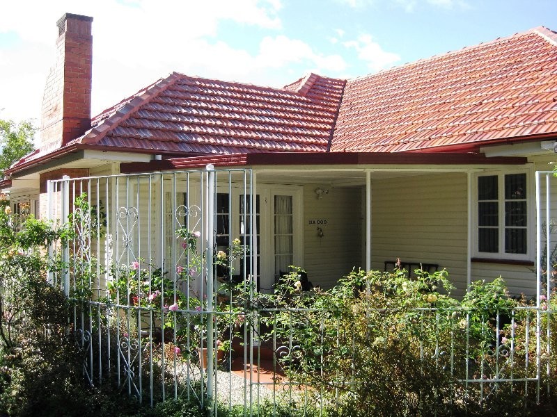2 Stuart Street, Eastern Heights QLD 4305