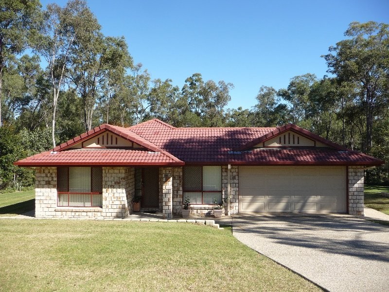 13 Cabernet Crescent, Pine Mountain QLD 4306