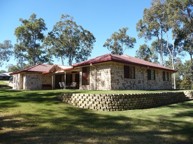 13 Cabernet Crescent, Pine Mountain QLD 4306