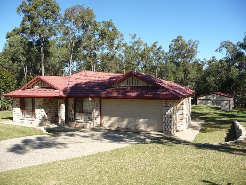 13 Cabernet Crescent, Pine Mountain QLD 4306