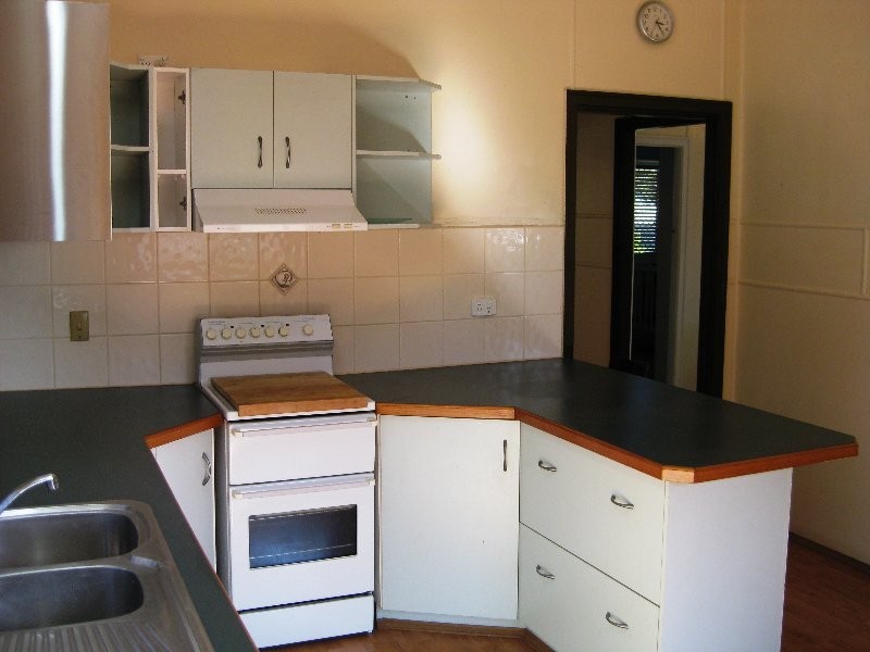 4 Jackson Street, Ipswich QLD 4305