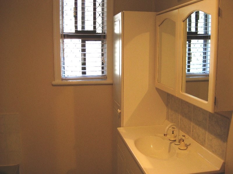 4 Jackson Street, Ipswich QLD 4305