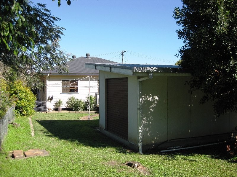 4 Jackson Street, Ipswich QLD 4305