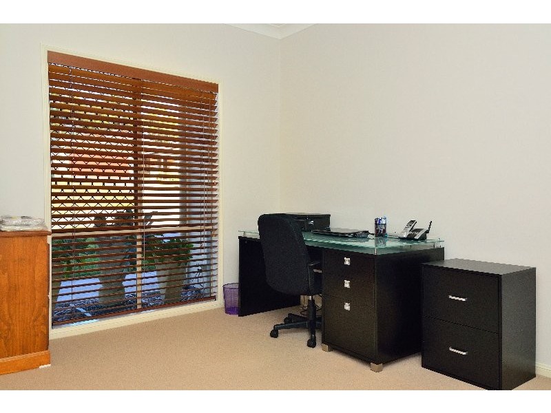 19 Harrison Grove, Deebing Heights QLD 4306