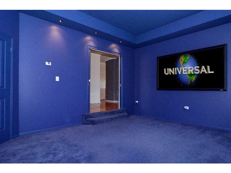 19 Harrison Grove, Deebing Heights QLD 4306