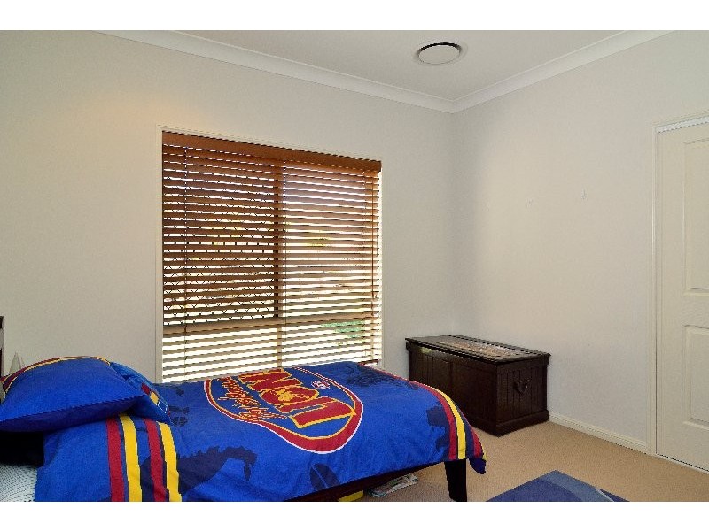 19 Harrison Grove, Deebing Heights QLD 4306