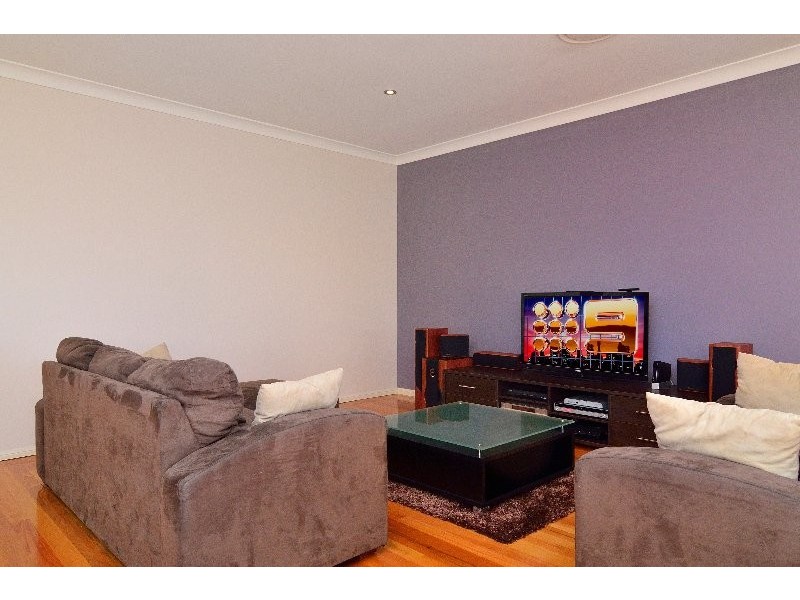 19 Harrison Grove, Deebing Heights QLD 4306