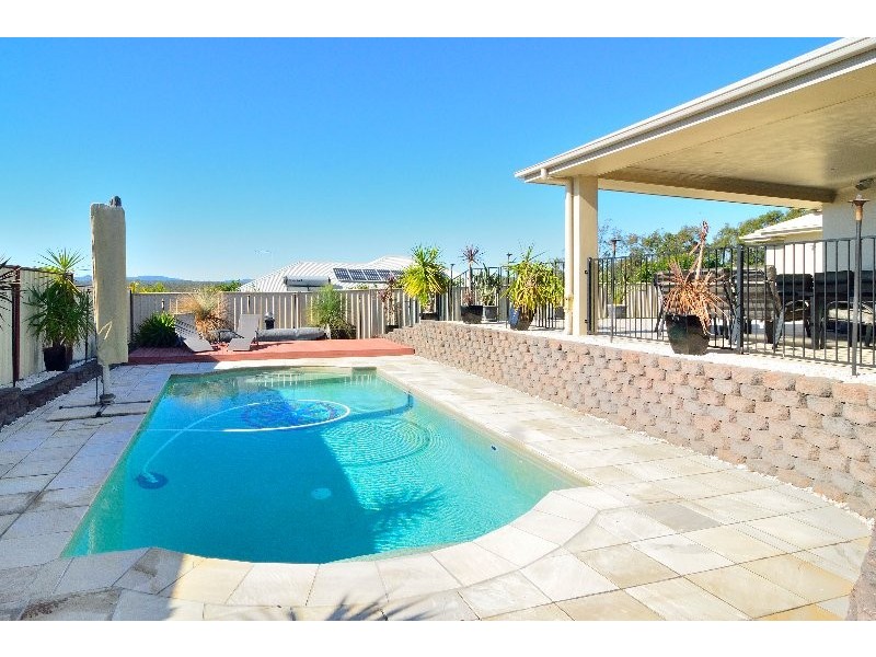 19 Harrison Grove, Deebing Heights QLD 4306