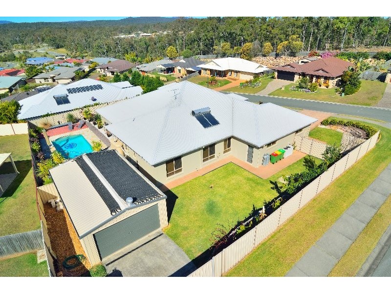 19 Harrison Grove, Deebing Heights QLD 4306