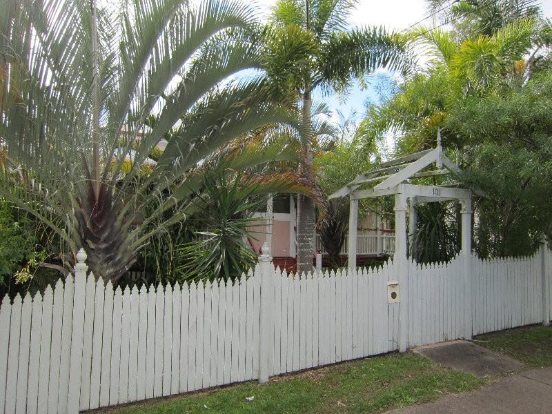 101 Pine Mountain Road, Brassall QLD 4305