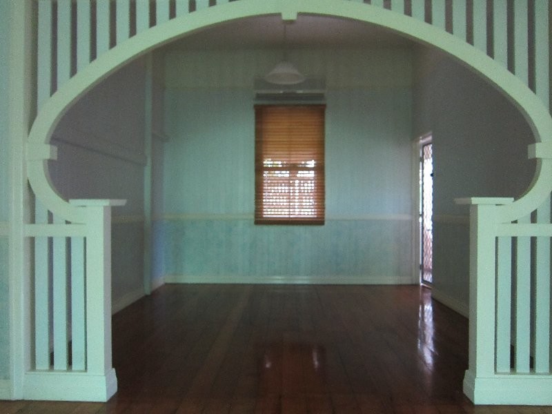 101 Pine Mountain Road, Brassall QLD 4305