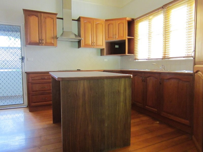 101 Pine Mountain Road, Brassall QLD 4305