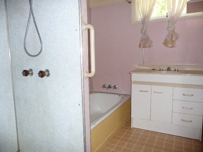 156 Whitehill Road, Raceview QLD 4305
