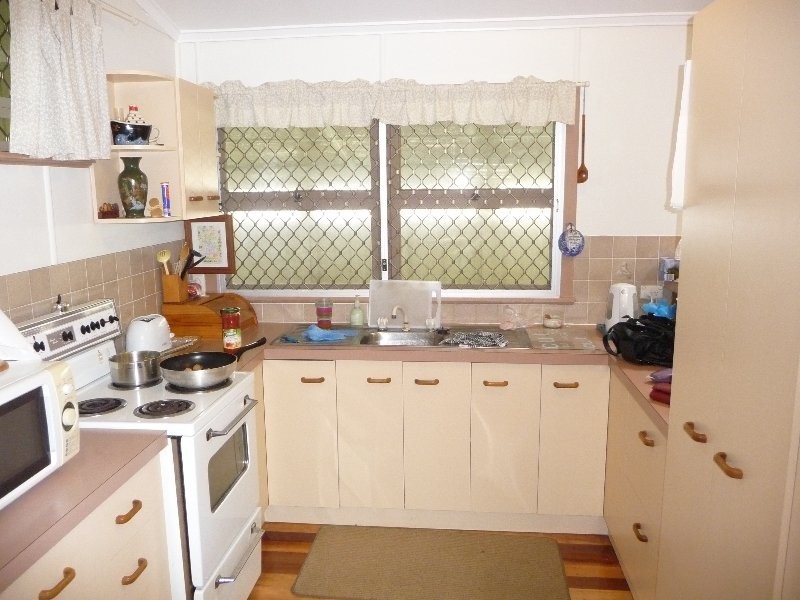 43 Grange Road, Eastern Heights QLD 4305