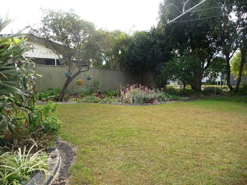 43 Grange Road, Eastern Heights QLD 4305