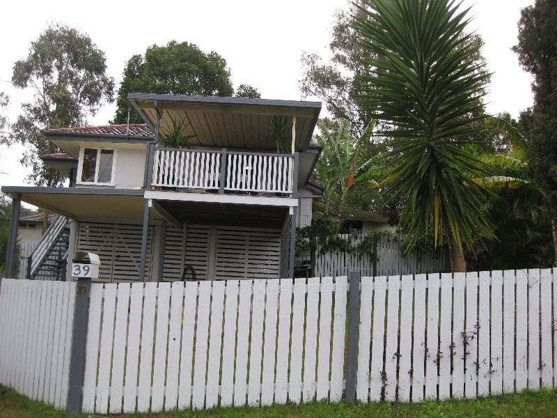39 Kynance street, Leichhardt QLD 4305