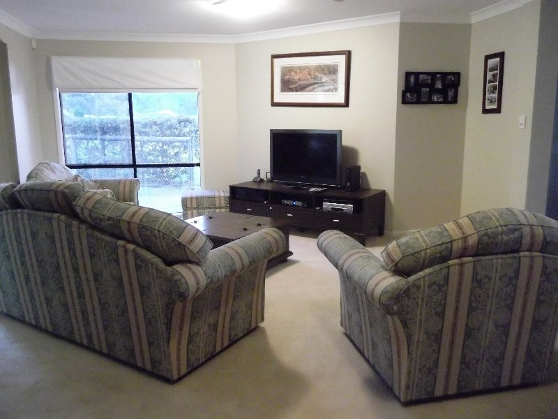 4 Hercules Row, Karalee QLD 4306