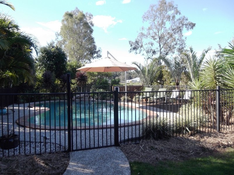4 Hercules Row, Karalee QLD 4306
