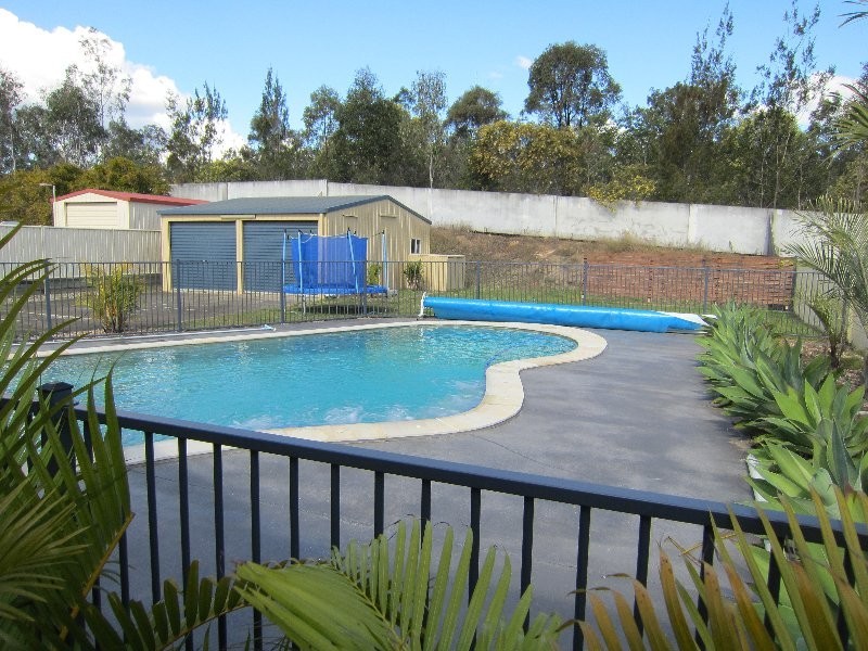 70 Kensington Drive, Flinders View QLD 4305