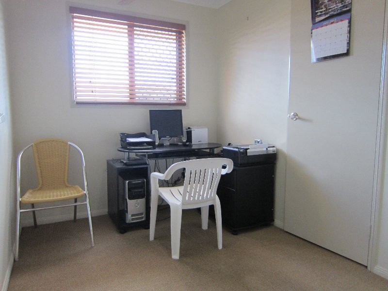 70 Kensington Drive, Flinders View QLD 4305