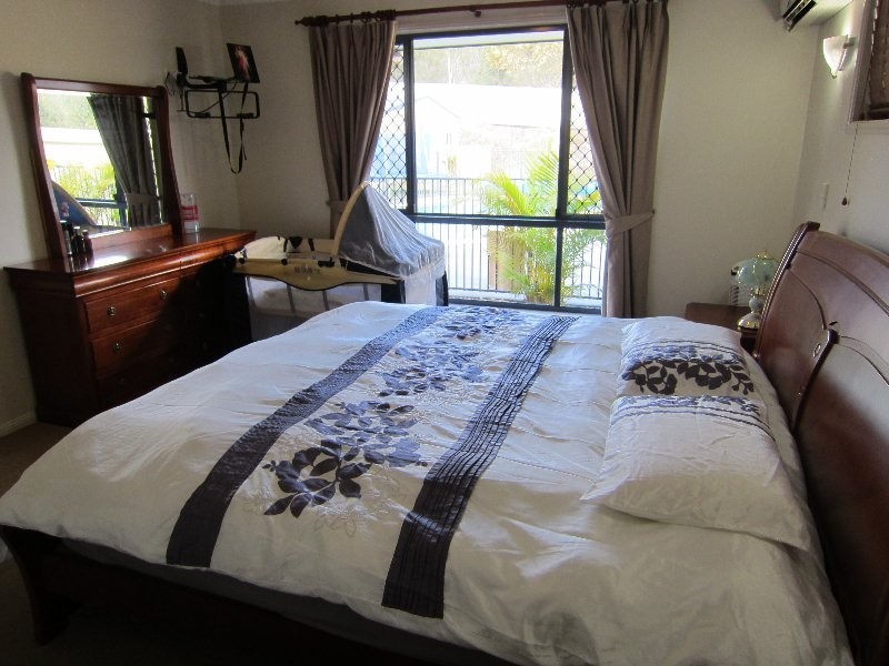 70 Kensington Drive, Flinders View QLD 4305