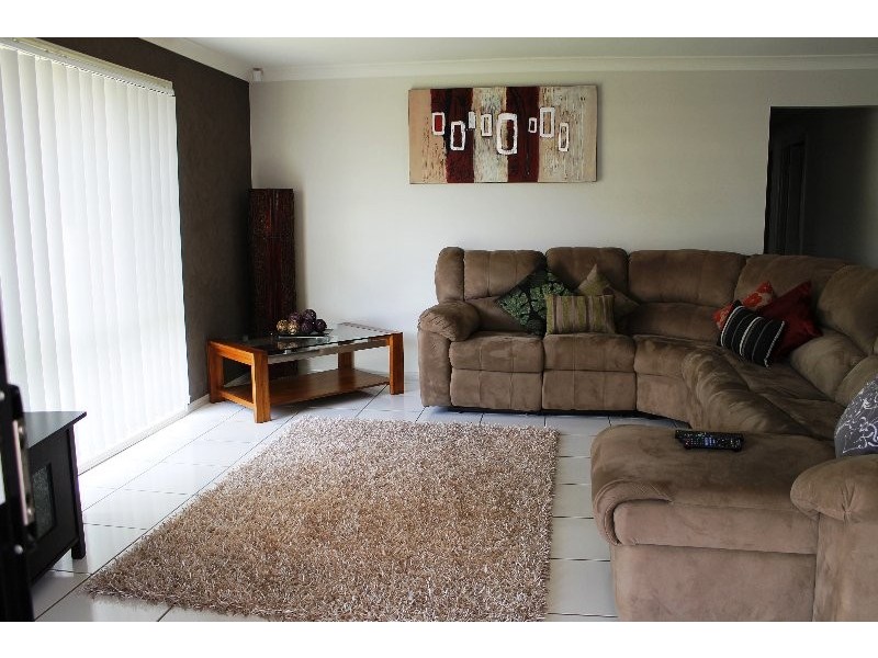 26 Brittany Crescent, Raceview QLD 4305