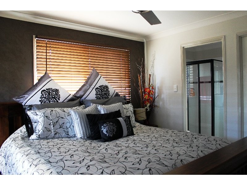 26 Brittany Crescent, Raceview QLD 4305