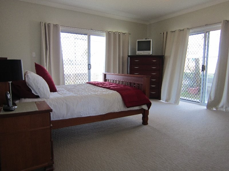 27 Ivory Close, Peak Crossing QLD 4306