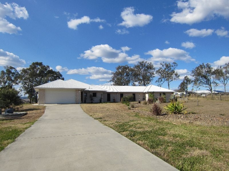 27 Ivory Close, Peak Crossing QLD 4306