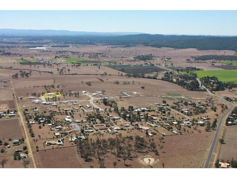 27 Ivory Close, Peak Crossing QLD 4306