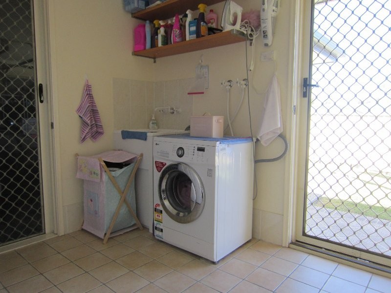 4 Chelsea Close, Flinders View QLD 4305