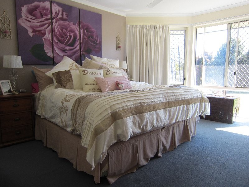 4 Chelsea Close, Flinders View QLD 4305