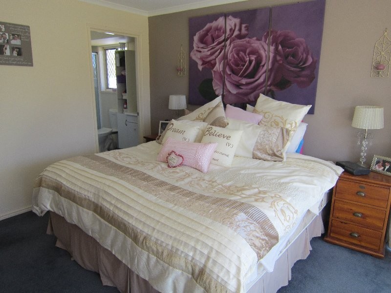 4 Chelsea Close, Flinders View QLD 4305